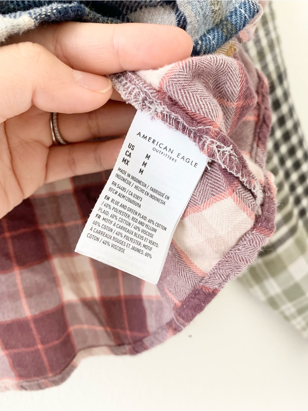 American Eagle Blue Green Black Yellow Pink Plaid Button Down Top Medium - Picture 3 of 5